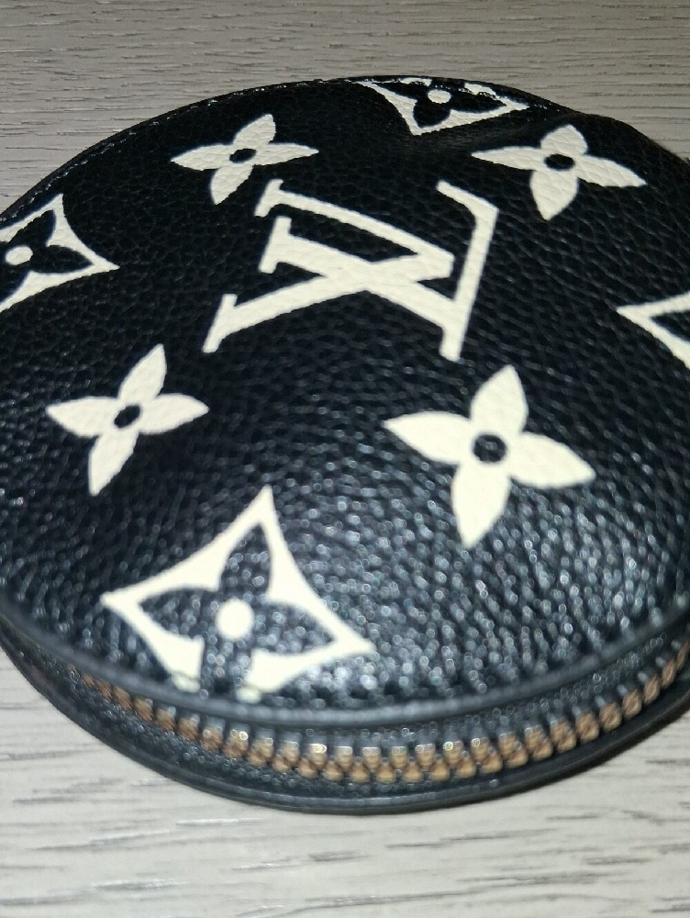 Source Unknown Monogram Coin Pouch - Picture 7 of 9